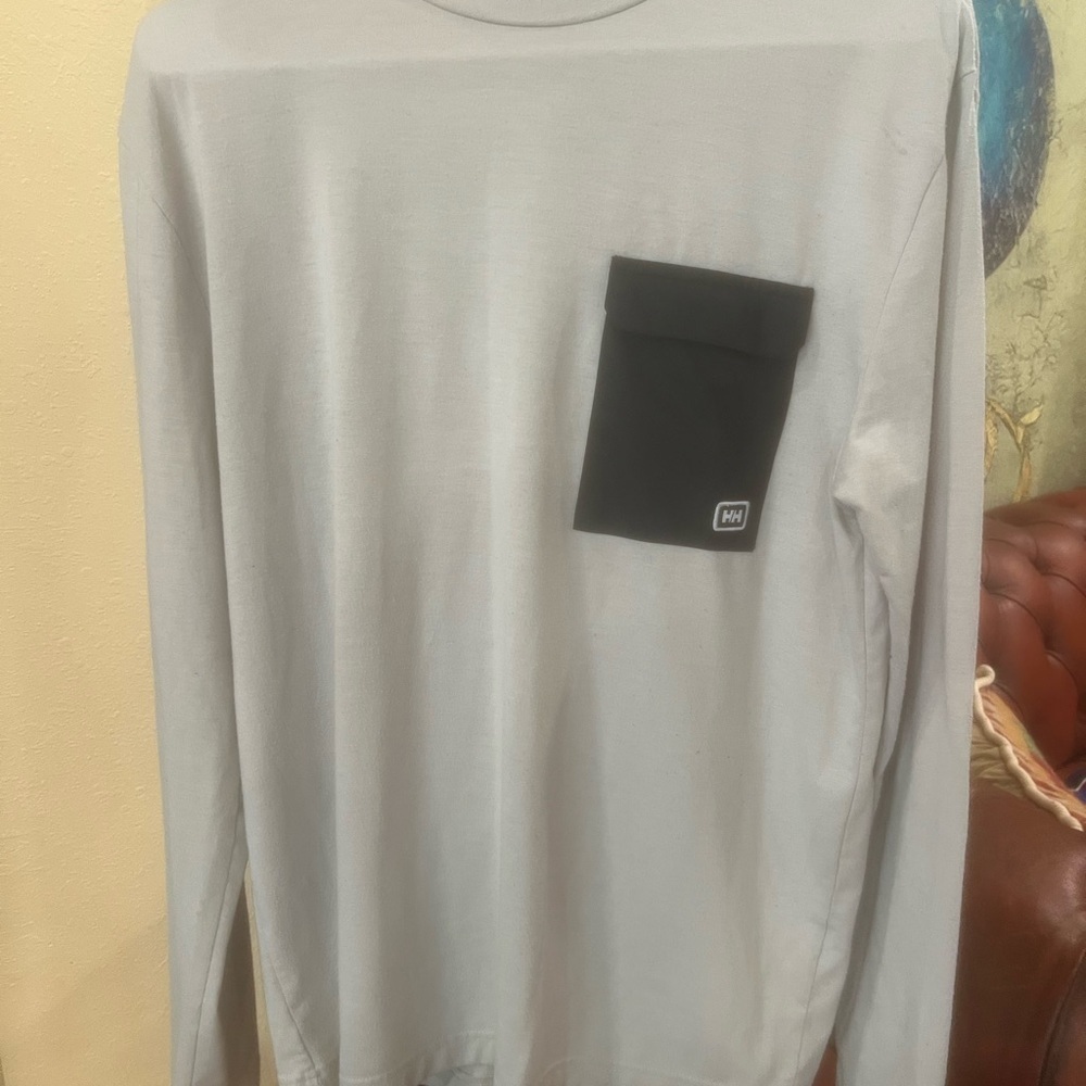 Helly Hansen Gray Long Sleeve Shirt with Black Pocket size medium
